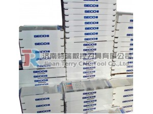 山高车刀片 RNMG120400-MR4 TS2500 加工钢件

